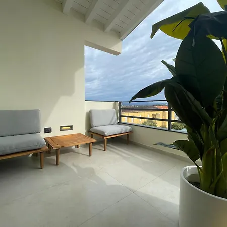 Luxurious High-end 2br Penthouse+ Terrace+ Great View+ Parking - Historical Centre