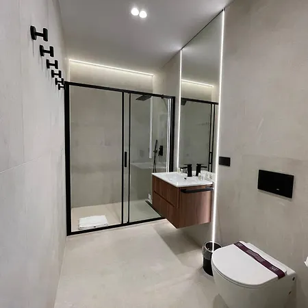 Luxurious High-end 2br Penthouse+ Terrace+ Great View+ Parking - Historical Centre Apartment *