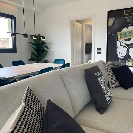 Luxurious High-end 2br Penthouse+ Terrace+ Great View+ Parking - Historical Centre * Olbia