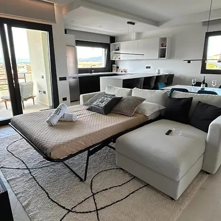 Luxurious High-end 2br Penthouse+ Terrace+ Great View+ Parking - Historical Centre Apartment Olbia