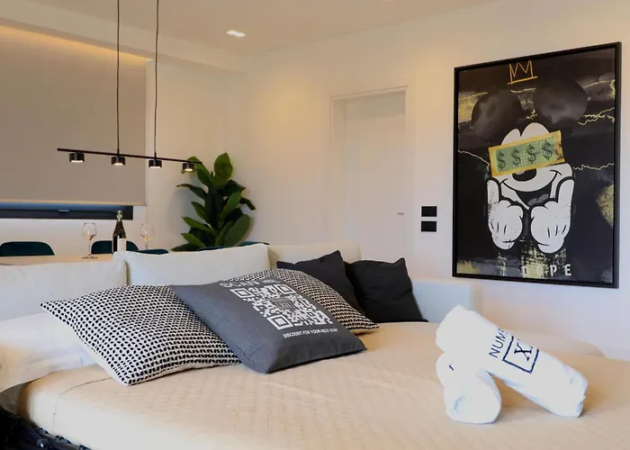 Luxurious High-end 2br Penthouse - Terrace - Great View - Parking - Historical Centre Olbia