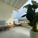 De Filippi Penthouse - 2br Sea View, Terrace & Parking, Old Town Appartement Olbia