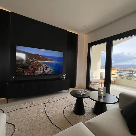 Διαμέρισμα De Filippi Penthouse - 2br Sea View, Terrace & Parking, Old Town