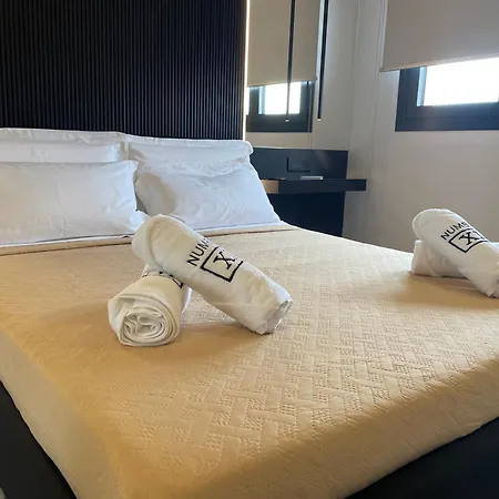 Διαμέρισμα De Filippi Penthouse - 2br Sea View, Terrace & Parking, Old Town