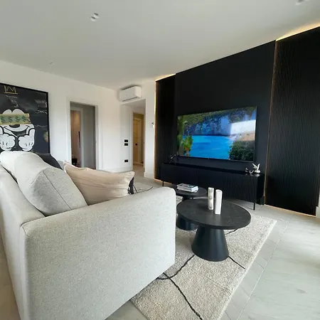 De Filippi Penthouse - 2br Sea View, Terrace & Parking, Old Town Διαμέρισμα *