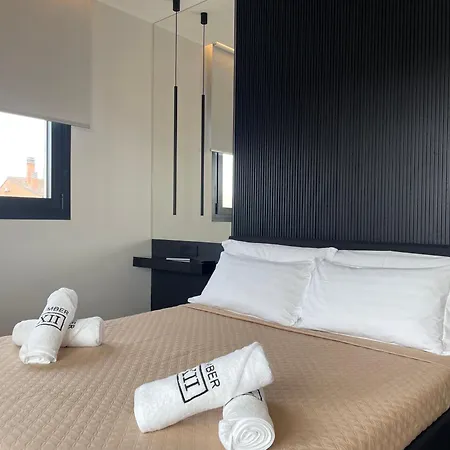 Διαμέρισμα De Filippi Penthouse - 2br Sea View, Terrace & Parking, Old Town