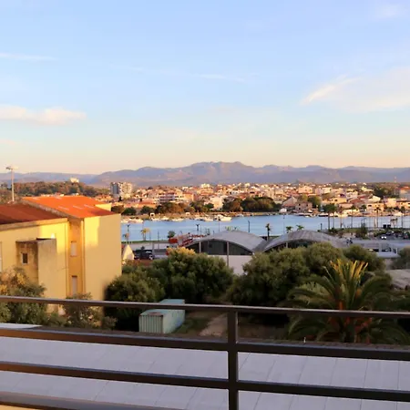 De Filippi Penthouse - 2br Sea View, Terrace & Parking, Old Town Appartement *