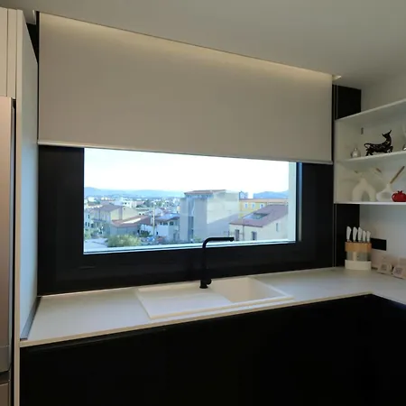 De Filippi Penthouse - 2br Sea View, Terrace & Parking, Old Town Διαμέρισμα Όλμπια