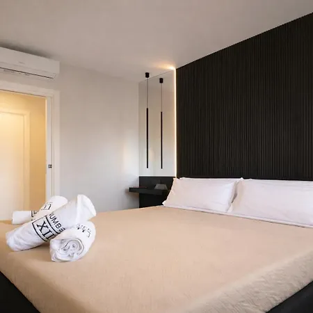 Lägenhet Luxurious High-end 2br Penthouse - Terrace - Great View - Parking - Historical Centre *