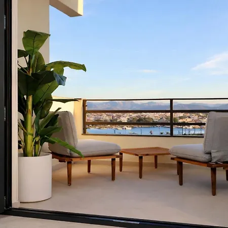 Luxurious High-end 2br Penthouse - Terrace - Great View - Parking - Historical Centre Lägenhet Olbia