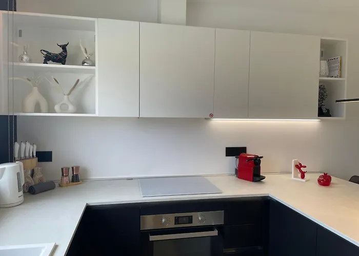 Luxurious High-end 2br Penthouse - Terrace - Great View - Parking - Historical Centre Lägenhet Olbia