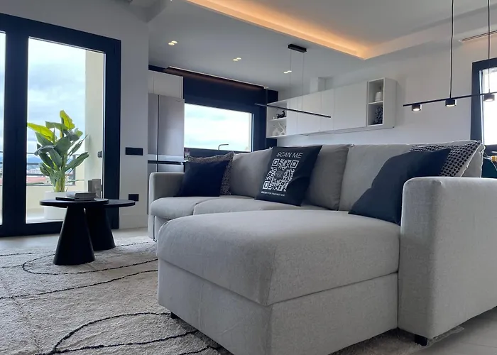 Apartamento Luxurious High-end 2br Penthouse - Terrace - Great View - Parking - Historical Centre
