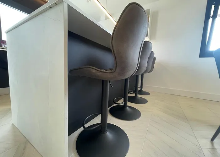 Luxurious High-end 2br Penthouse - Terrace - Great View - Parking - Historical Centre Lägenhet Olbia