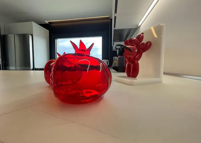 Luxurious High-end 2br Penthouse - Terrace - Great View - Parking - Historical Centre