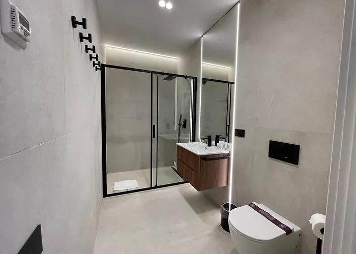 Luxurious High-end 2br Penthouse - Terrace - Great View - Parking - Historical Centre Lägenhet *