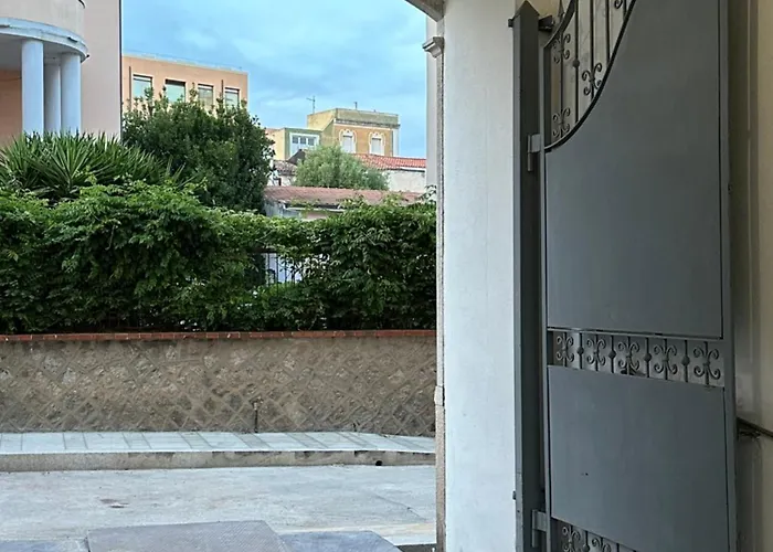 Lägenhet Luxurious High-end 2br Penthouse - Terrace - Great View - Parking - Historical Centre Olbia