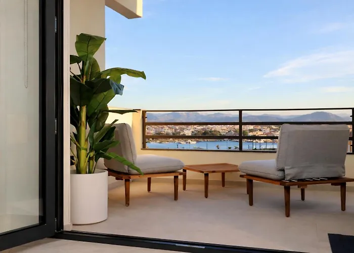 Luxurious High-end 2br Penthouse - Terrace - Great View - Parking - Historical Centre Lägenhet Olbia